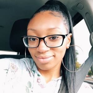 Meet your Posher, Danielle